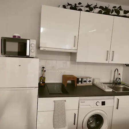 Fantastico Con Piscina Comunitaria Junto Al Mar En Apartmán *