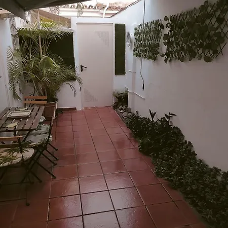 Fantastico Con Piscina Comunitaria Junto Al Mar En * Màlaga
